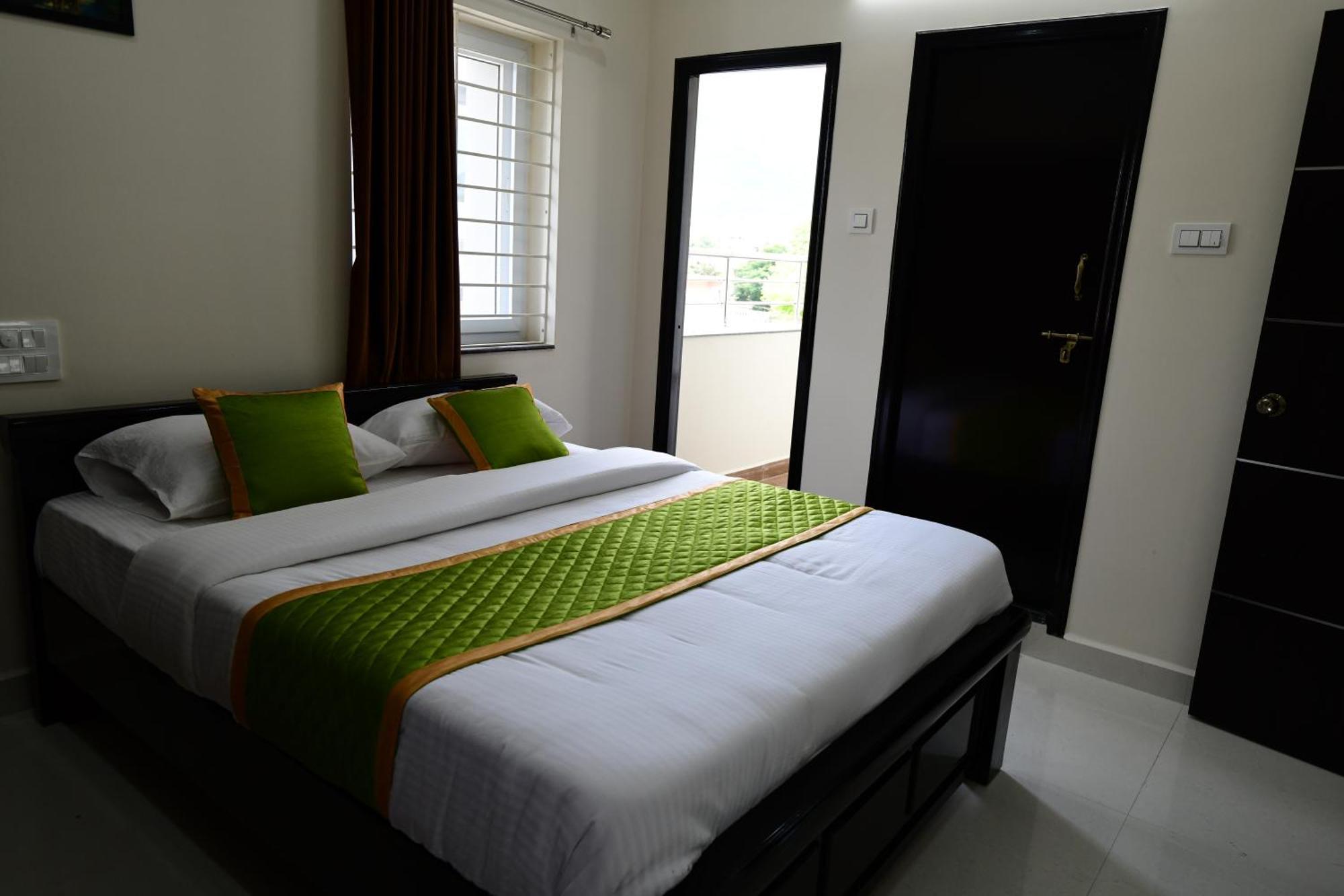 Divya Comforts- 2Bhk Tirupati Exterior foto