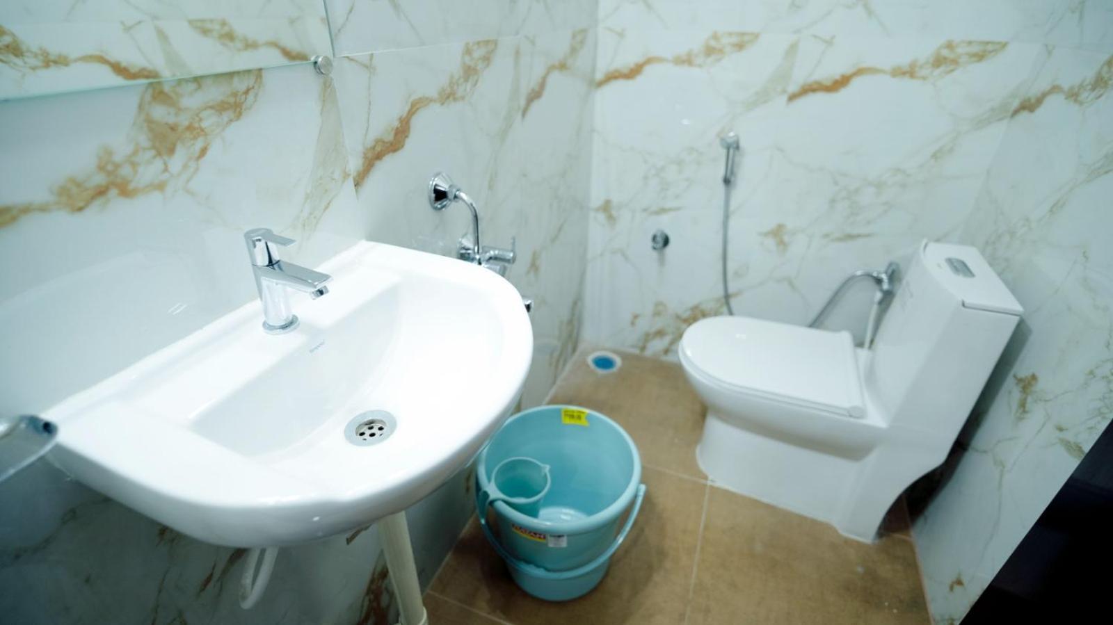 Divya Comforts- 2Bhk Tirupati Exterior foto